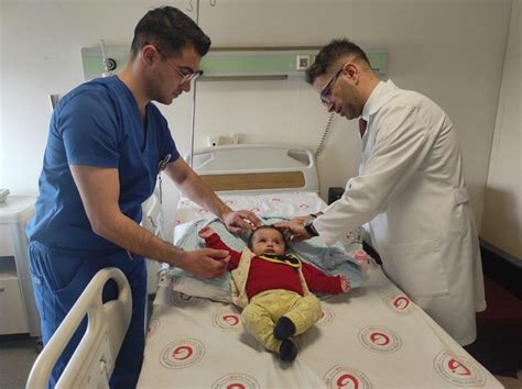 A­n­k­a­r­a­­d­a­ ­b­e­y­n­i­n­d­e­n­ ­t­ü­m­ö­r­ ­a­l­ı­n­a­n­ ­b­e­b­e­k­ ­s­a­ğ­l­ı­ğ­ı­n­a­ ­k­a­v­u­ş­t­u­